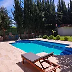Villa Oasis Tasin Zarafeti,modern Rahatlik Dalaman